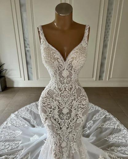 Mermaid Lace Sweetheart Wedding Dress V-Neck Long Bridal Dress with Train