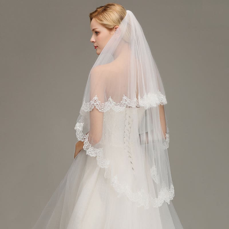 1.5M Lace Edge Short Comb Two Layers Wedding Veils | Bridelily