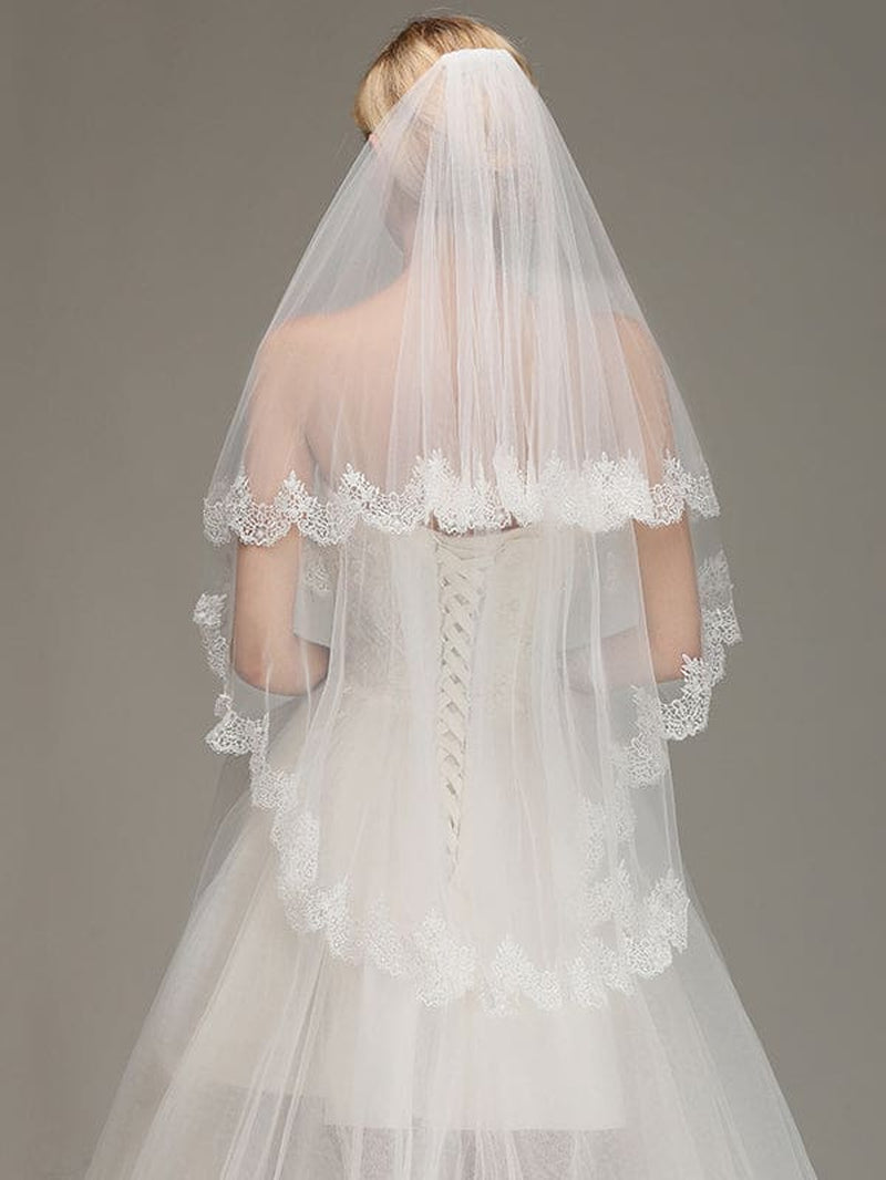 1.5M Lace Edge Short Comb Two Layers Wedding Veils | Bridelily