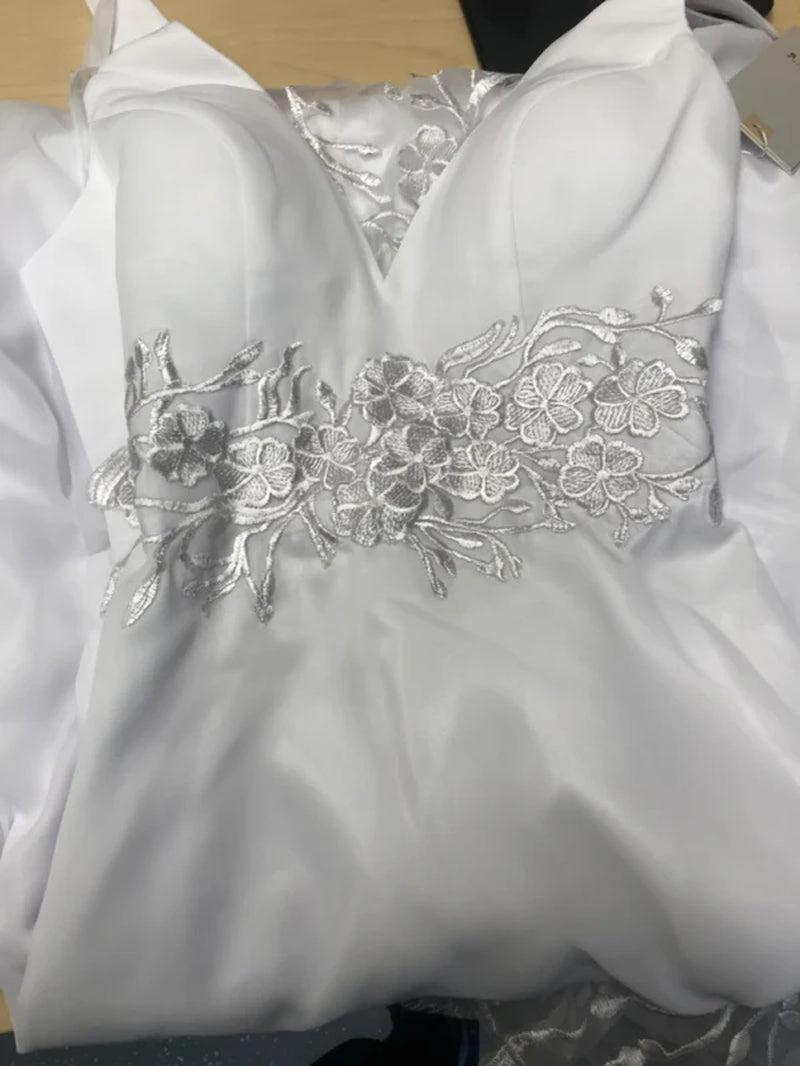 Gorgeous V-Neck Lace Backless Mermaid Wedding Dresses