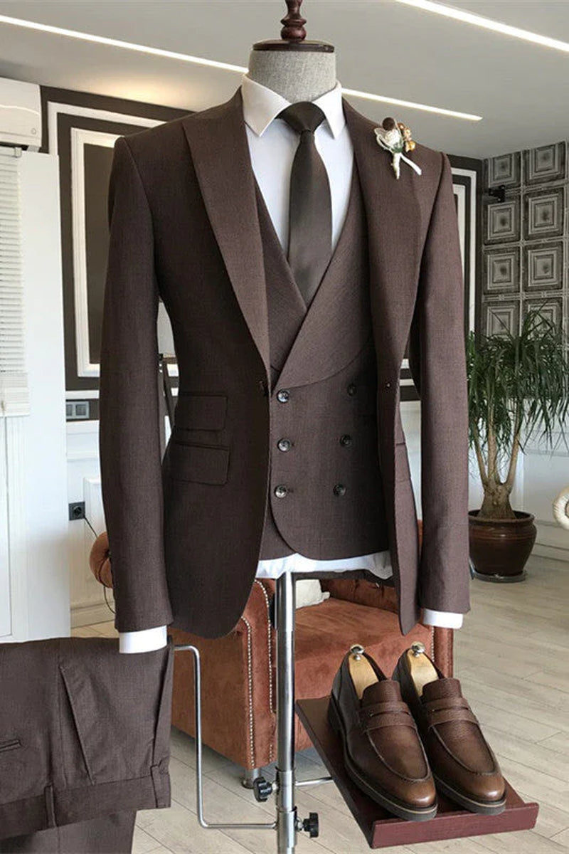 Glamorous Brown Peaked Lapel Three Pieces Business Suits Slim Fit Wedding Suits