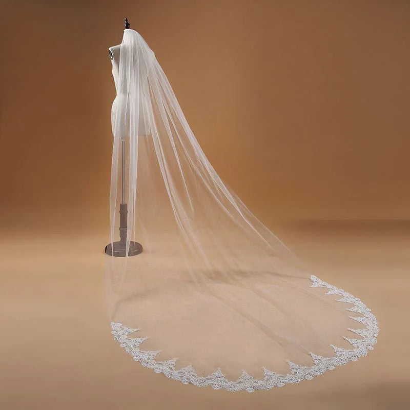 3M One Layer Lace Edge Cathedral Wedding Veils | Bridelily