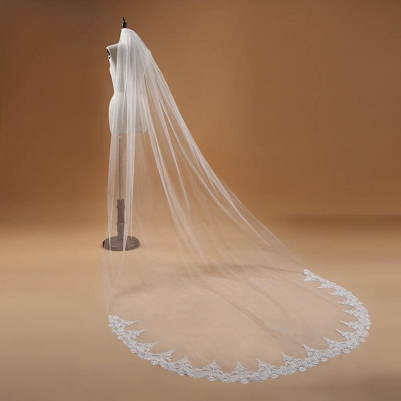 3M One Layer Lace Edge Cathedral Wedding Veils | Bridelily